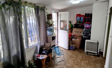 OPORTUNIDAD - NUEVO VALOR - Casa con Jardín
