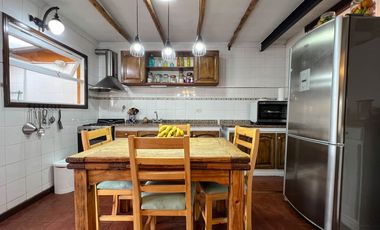 Venta PH independiente balcon parrilla y garage