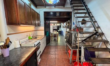 Venta PH independiente balcon parrilla y garage