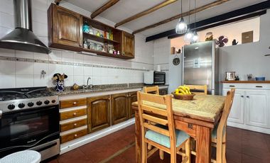 Venta PH independiente balcon parrilla y garage