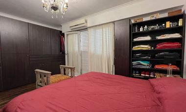Venta PH independiente balcon parrilla y garage