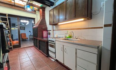 Venta PH independiente balcon parrilla y garage