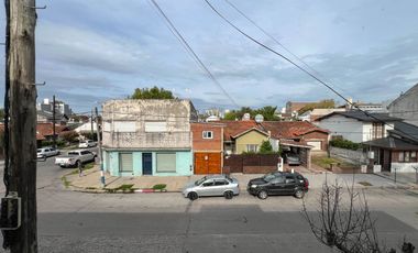 Venta PH independiente balcon parrilla y garage