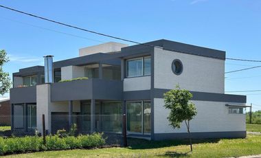 CASA EN VENTA 2 DORMITORIOS A ESTRENAR ALVEAR