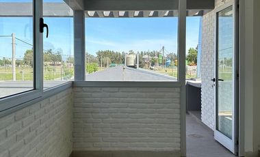CASA EN VENTA 2 DORMITORIOS A ESTRENAR ALVEAR