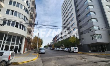 Lote Apto desarrollo 417m2  Almte Brown 950