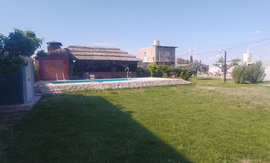 VENTA - EXCELENTE LOTE CON QUINCHO Y PILETA