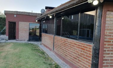 VENTA - EXCELENTE LOTE CON QUINCHO Y PILETA