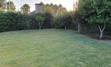 VENTA - EXCELENTE LOTE CON QUINCHO Y PILETA