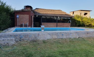 VENTA - EXCELENTE LOTE CON QUINCHO Y PILETA