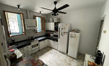 Casa en Venta 4 Ambientes con Patio y Terraza
