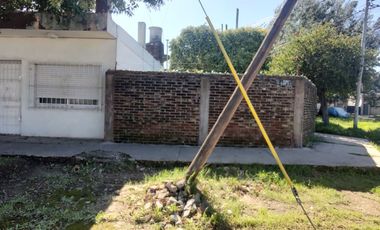 VENTA 2 CASAS LOTE PROPIO EZPELETA GARAGE F/LIBRE