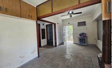 Venta Ph a reciclar en Bernal Centro.