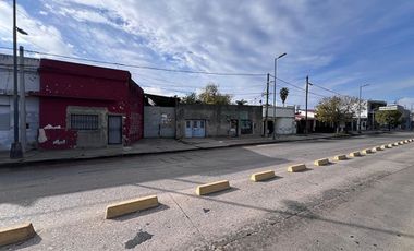 GRAN PROPIEDAD SOBRE AV. BLAS PARERA