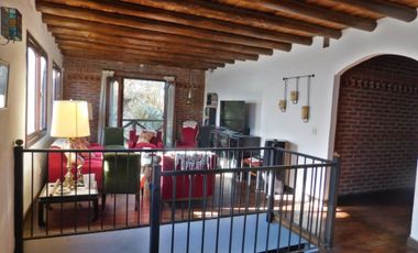 VENTA CASA 4 AMBIENTES IDEAL HOSTEL OPORTUNIDAD