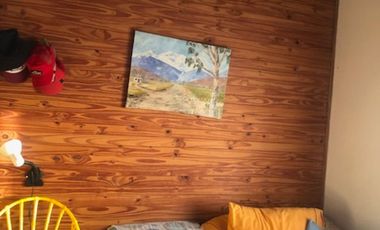 Casa tipo duplex,4 ambientes,amplio lote,con local