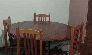 Casa tipo duplex,4 ambientes,amplio lote,con local