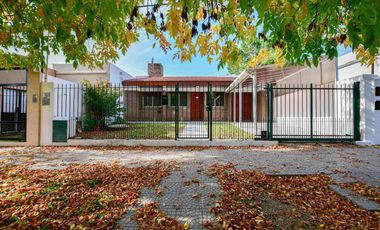 Casa en Tolosa con Parque y Pileta