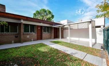 Casa en Tolosa con Parque y Pileta