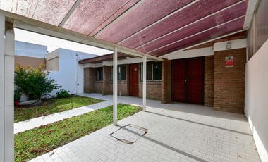 Casa en Tolosa con Parque y Pileta