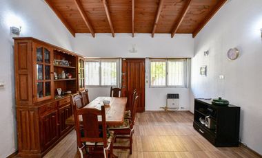 Casa en Tolosa con Parque y Pileta