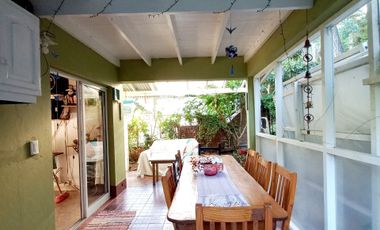 Venta de casa con departamentos en Valeria del Mar