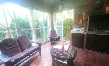 Venta de casa con departamentos en Valeria del Mar