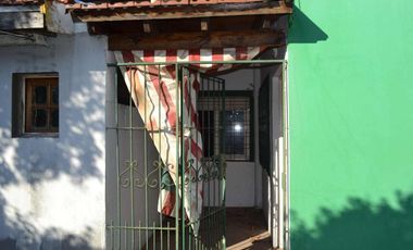 OPORTUNIDAD MORON PH 3 AMB C/CON COCHERA Y PATIO