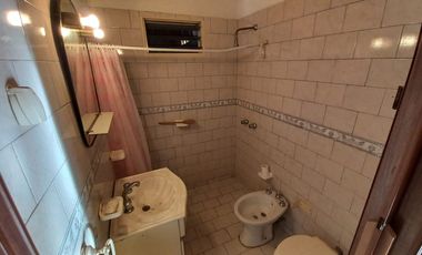 OPORTUNIDAD MORON PH 3 AMB C/CON COCHERA Y PATIO