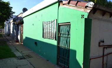 OPORTUNIDAD MORON PH 3 AMB C/CON COCHERA Y PATIO