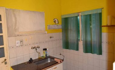 OPORTUNIDAD MORON PH 3 AMB C/CON COCHERA Y PATIO