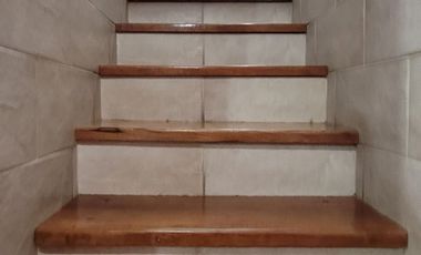 CASA 5 AMBIENTES CON PARQUE QUINCHO COCHERA