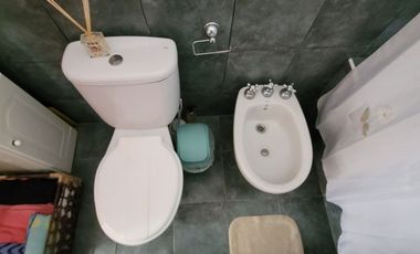 CASA 5 AMBIENTES CON PARQUE QUINCHO COCHERA