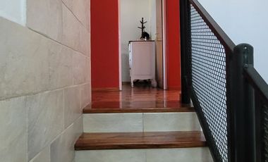 CASA 5 AMBIENTES CON PARQUE QUINCHO COCHERA