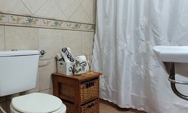 CASA 5 AMBIENTES CON PARQUE QUINCHO COCHERA