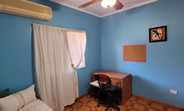 CASA 5 AMBIENTES CON PARQUE QUINCHO COCHERA