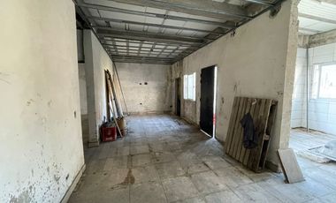 VENTA CASA 4 AMB A TERMINAR S/LOTE PROPIO 492 MTS