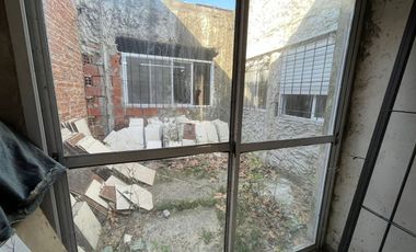 VENTA CASA 4 AMB A TERMINAR S/LOTE PROPIO 492 MTS