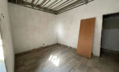 VENTA CASA 4 AMB A TERMINAR S/LOTE PROPIO 492 MTS