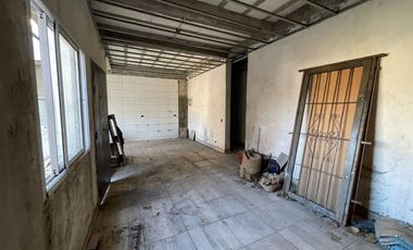 VENTA CASA 4 AMB A TERMINAR S/LOTE PROPIO 492 MTS
