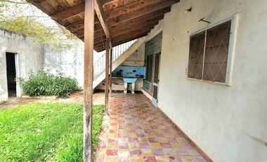 Venta / Permuta Casa 4 Amb Hurlingham APTO CREDITO
