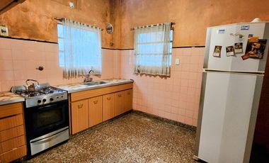 Venta / Permuta Casa 4 Amb Hurlingham APTO CREDITO