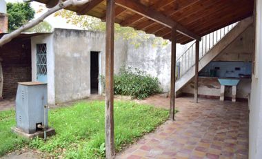 Venta / Permuta Casa 4 Amb Hurlingham APTO CREDITO