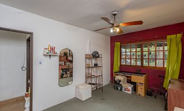 CASA 4 AMB C/QUINCHO JARDIN Y COCHERA MORENO