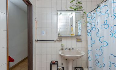 CASA 4 AMB C/QUINCHO JARDIN Y COCHERA MORENO