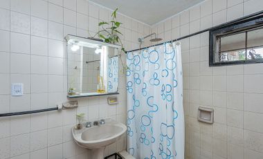 CASA 4 AMB C/QUINCHO JARDIN Y COCHERA MORENO