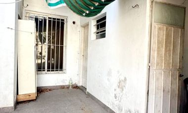 Casa a refaccionar en lote propio de 334 mts