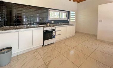 Venta casa 4 amb, Las lomas Miramar a estrenar