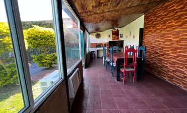 CASA EN VENTA CON GRAN TERRENO - AMENABAR 3766