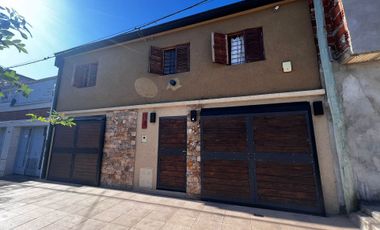 CASA EN VENTA CON GRAN TERRENO - AMENABAR 3766